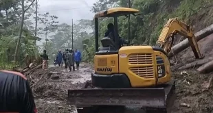 3.522 Warga Desa Tempur Jepara Terisolasi Akibat Longsor
