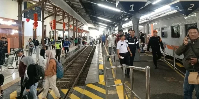 Banjir di Jalur KA Utara Jawa Tengah Picu Batal 2.000 Tiket