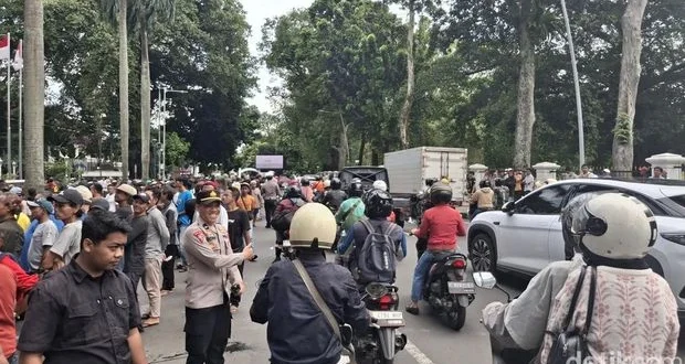Bogor Tegakkan Batas Usia Angkot Maksimal 20 Tahun