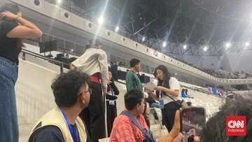 Evan Soumilena Pakai Kruk Saat Indonesia Kalahkan Korea Selatan 5-0