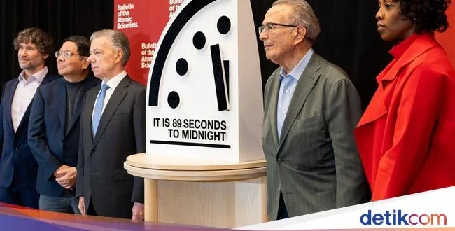 Jam Kiamat 85 Detik ke Tengah Malam: Risiko Nuklir & AI Terbaru