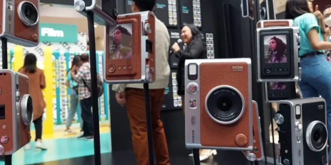 Kamera Instax Mini Evo Cinema & Link+ Rilis di Indonesia