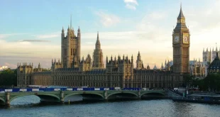 Krisis PHK dan Pengangguran Tinggi di Pendidikan Tinggi Inggris