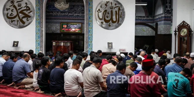 Sejarah dan Makna Shalat Lima Waktu dalam Islam Lengkap
