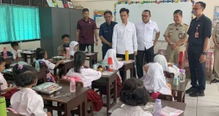 Wapres Gibran Tinjau Program Makan Bergizi Gratis di SMAN 1 Wamena